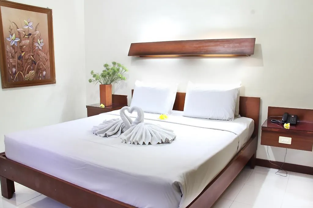 Paradiso Beach Inn Кута