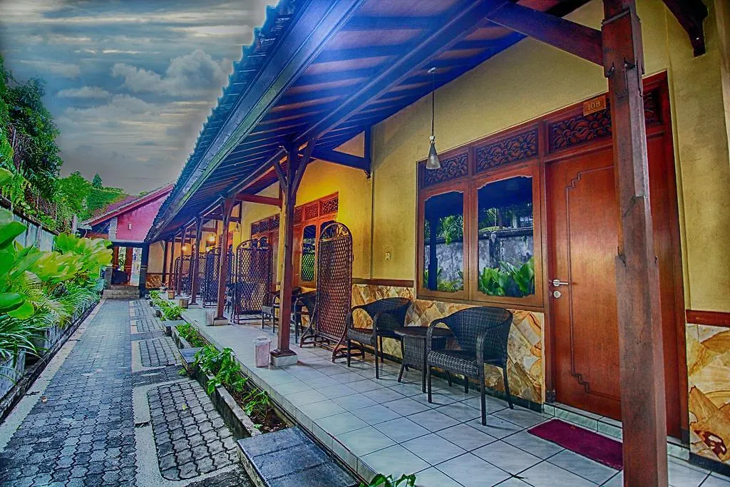 Отель Paradiso Beach Inn Кута