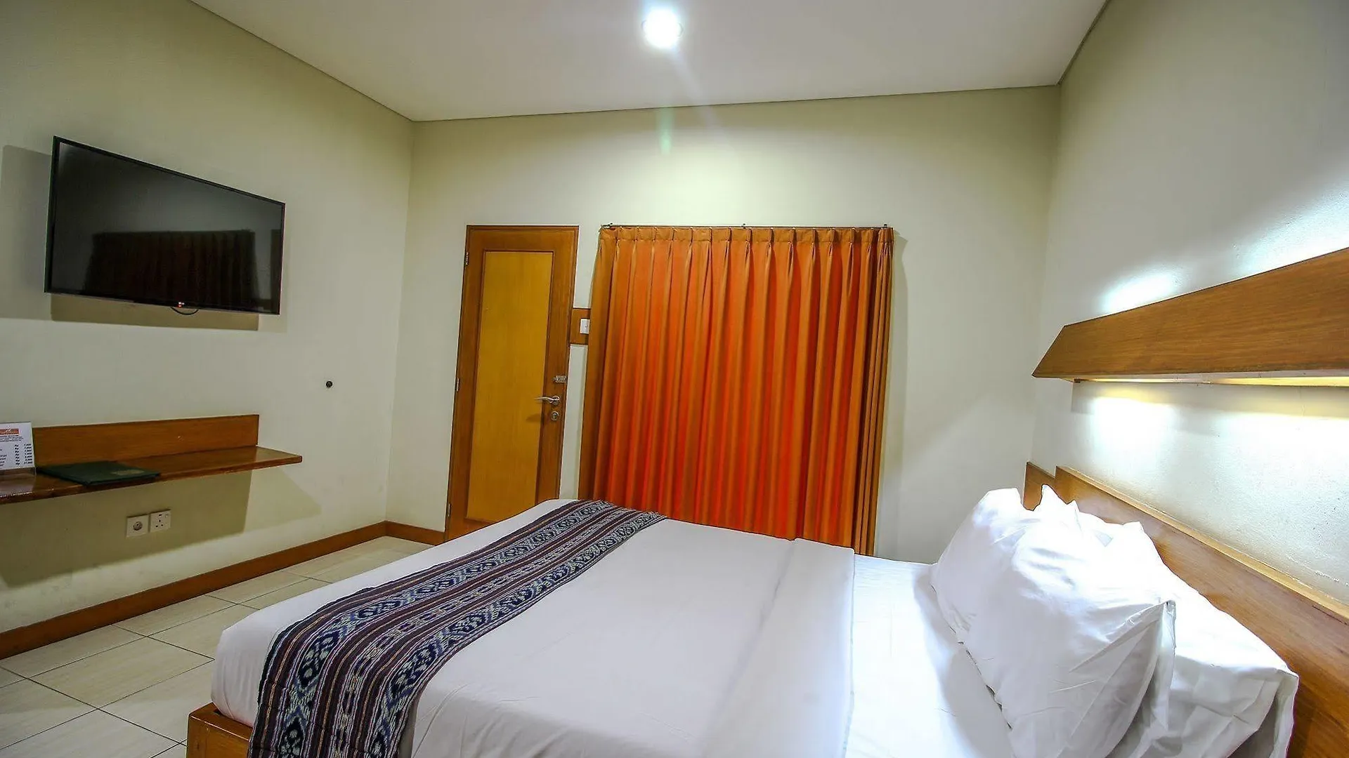 Hotel Paradiso Beach Inn Kuta